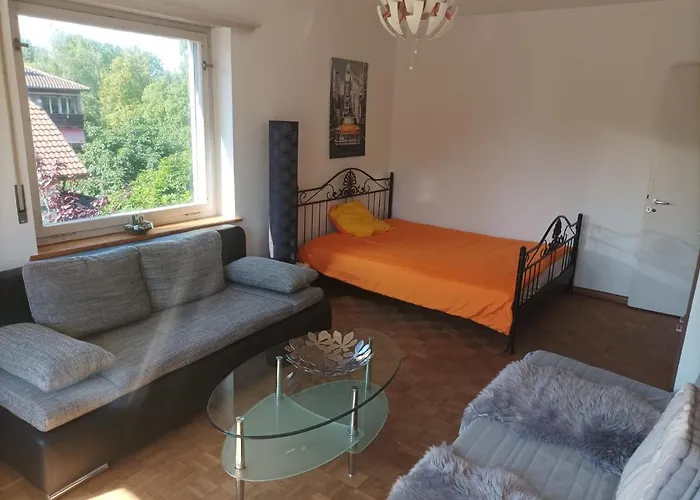 Riverine - Ideal Up To 4 Or 6 *