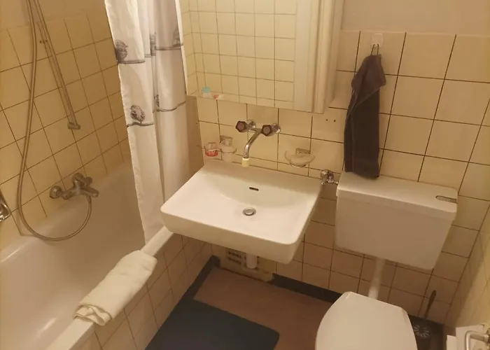 Riverine - Ideal Up To 4 Or 6 * Bern