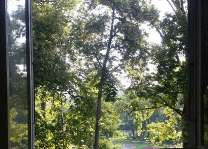 Riverine - Ideal Up To 4 Or 6 Bern